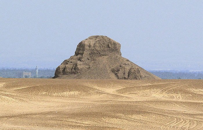 The-Black-Pyramid-Dahshur-Explore-Egypt-Tours