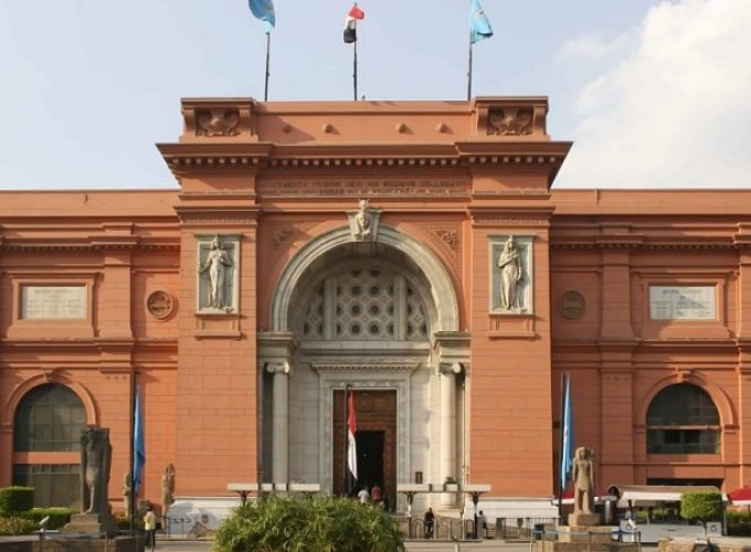 Tour Museo Egipcio y Antiguo Cairo desde puerto Alejandría