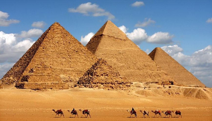 Pirâmides de Giza e Esfinge