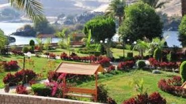 Wonderful El Nabatat Island or Kitchener's Island.
