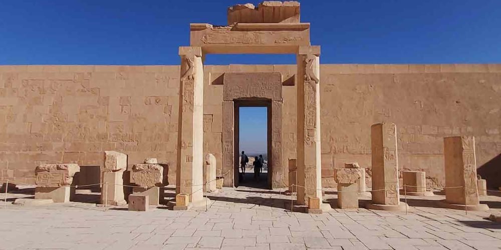 Wonders of Luxor,The 10 most famous tourist places in Luxor.