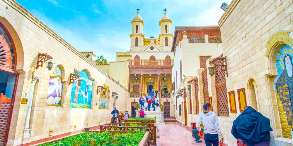 La Iglesia Colgante, la iglesia más antigua del Cairo copto