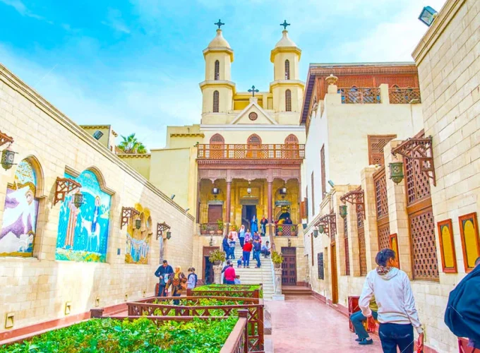 La Iglesia Colgante, la iglesia más antigua del Cairo copto