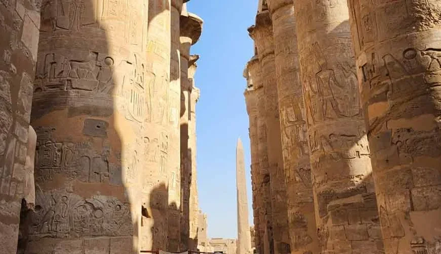 Columnas monumentales del Templo de Karnak