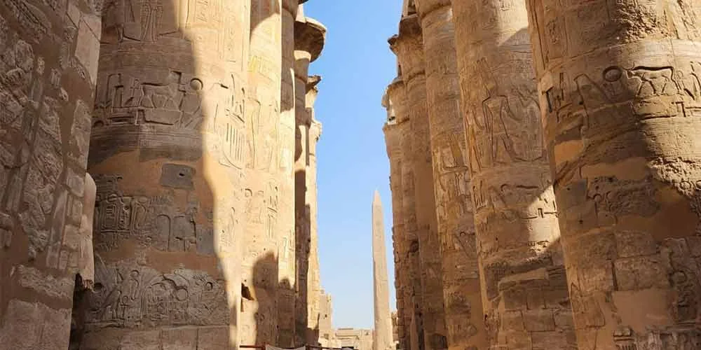 Columnas monumentales del Templo de Karnak