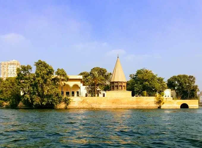 Elegant facade of Manial Palace on Rawda Island, showcasing Islamic and Ottoman architectural styles