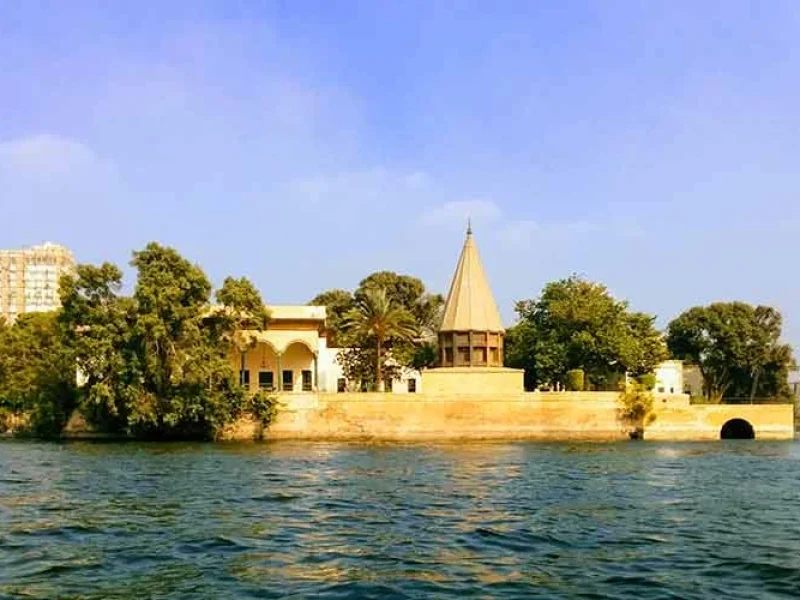 Elegant facade of Manial Palace on Rawda Island, showcasing Islamic and Ottoman architectural styles